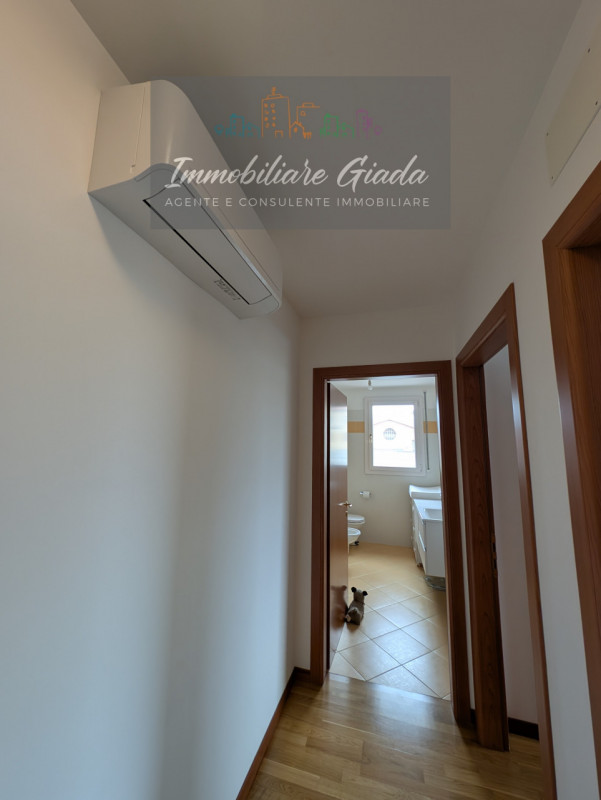 Proponiamo in vendita un splendido appartamento di 110 m², accogliente e luminoso, ideale per chi...