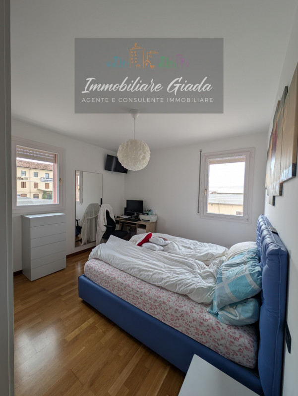 Proponiamo in vendita un splendido appartamento di 110 m², accogliente e luminoso, ideale per chi...