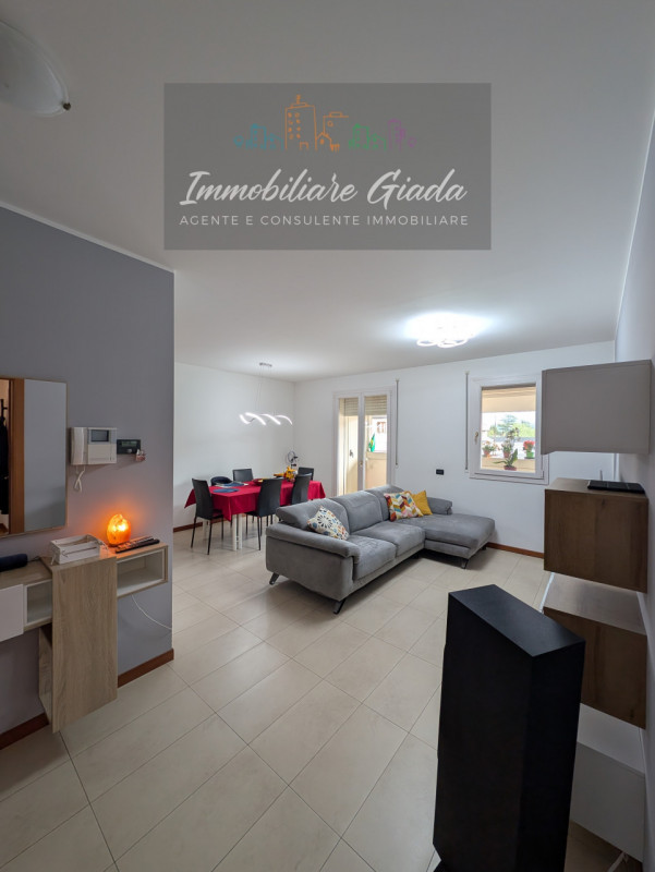 Proponiamo in vendita un splendido appartamento di 110 m², accogliente e luminoso, ideale per chi...