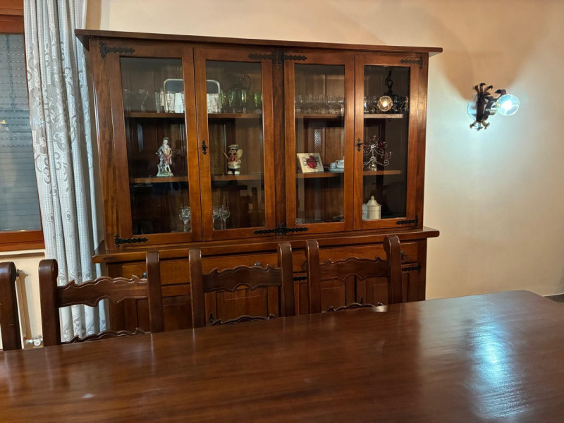 In esclusiva proponiamo in vendita una splendida casa singola di ampia metratura (215 mq) situata...