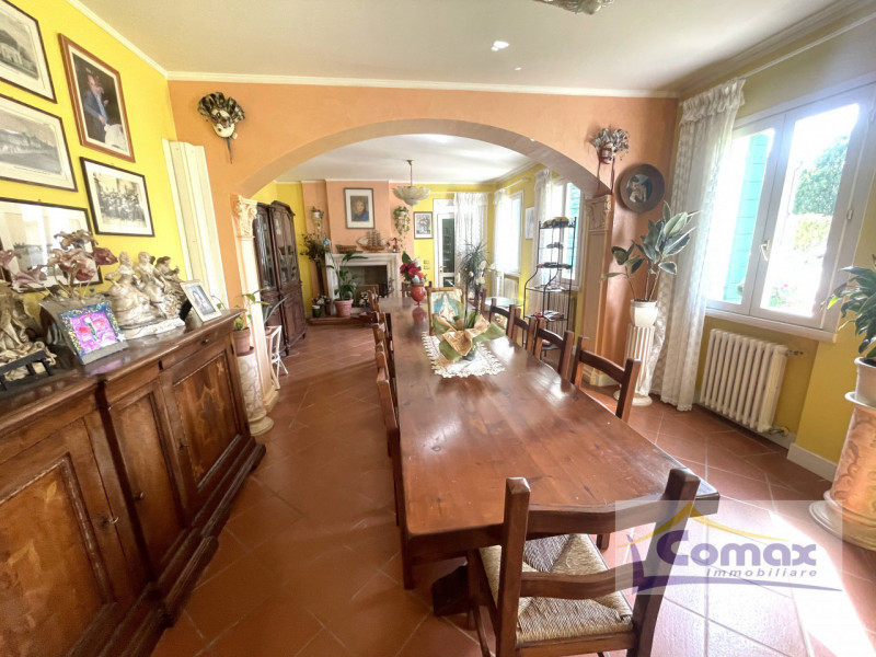 San Giorgio in Bosco Villa prestigiosa con annesso ad uso artigianale su lotto di terreno di mq. ...