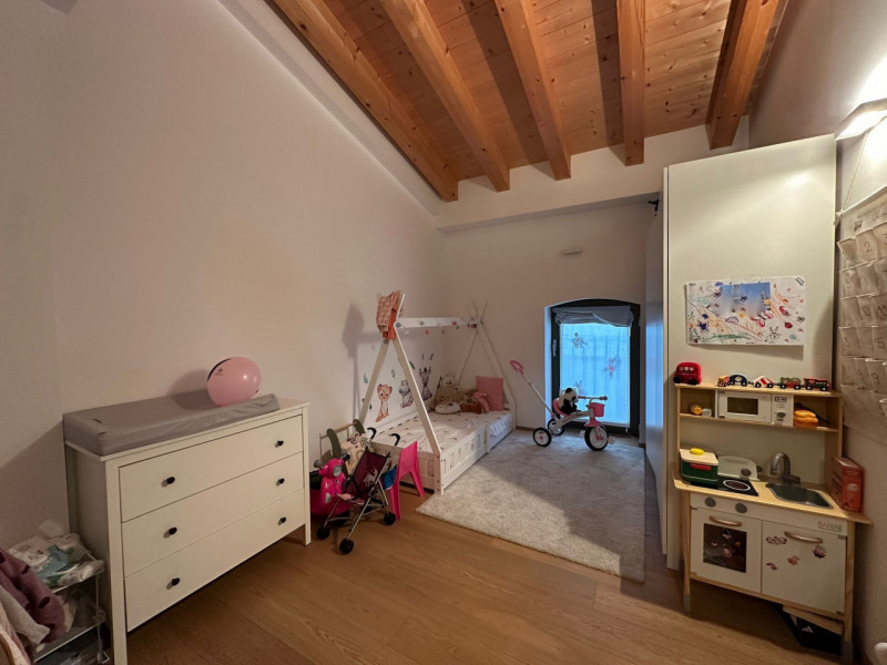 Nel centro storico di Castelfranco V.to, fuori mura, lochiamo un appartamento di recente costruzi...