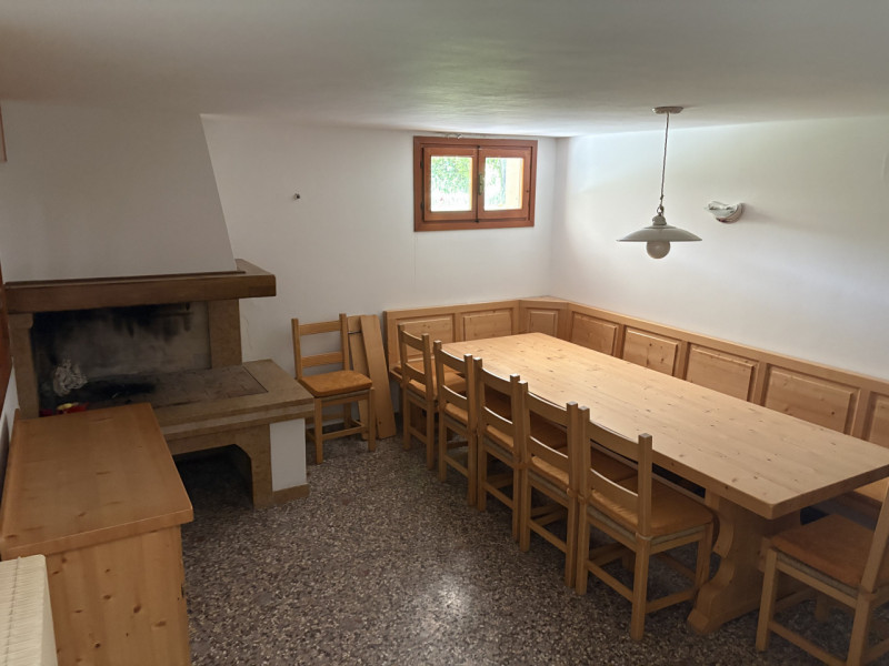 Proponiamo in affitto una splendida casa singola di ben 240 mq situata nella tranquilla e ricerca...