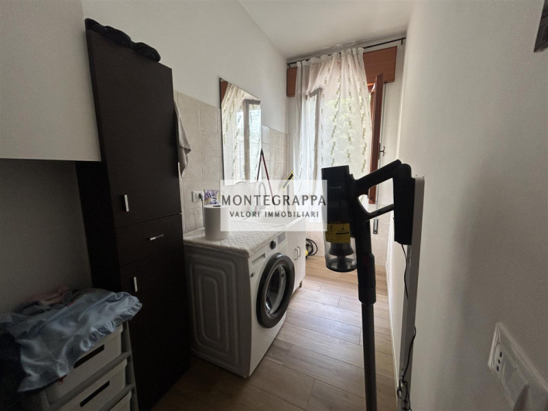Proponiamo in vendita un accogliente appartamento di recente ristrutturazione e completamente arr...