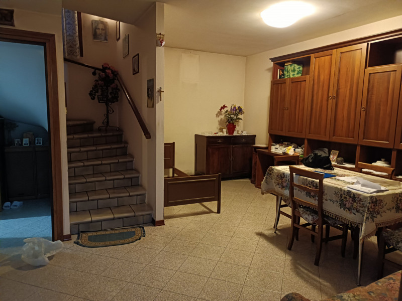 ABANO TERME - Località Giarre. Ti presentiamo una graziosa porzione indipendente di bifamiliare, ...