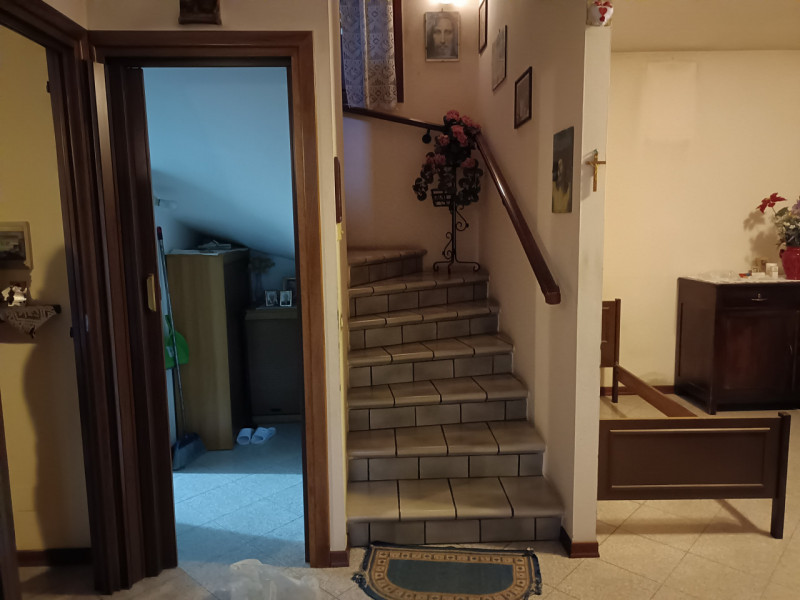 ABANO TERME - Località Giarre. Ti presentiamo una graziosa porzione indipendente di bifamiliare, ...