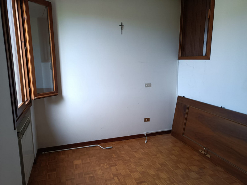 ABANO TERME - Località Giarre. Ti presentiamo una graziosa porzione indipendente di bifamiliare, ...