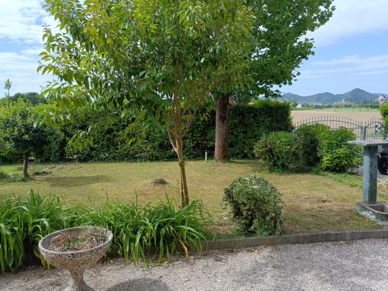 ABANO TERME - Località Giarre. Ti presentiamo una graziosa porzione indipendente di bifamiliare, ...