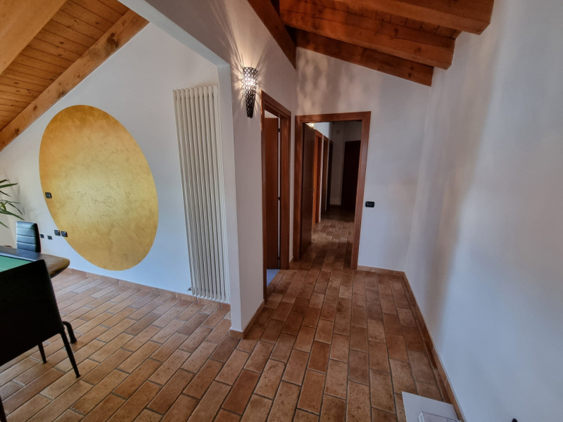 Pojana Maggiore (VI) Località Cagnano, proponiamo in Vendita interessante Appartamento con 3 came...