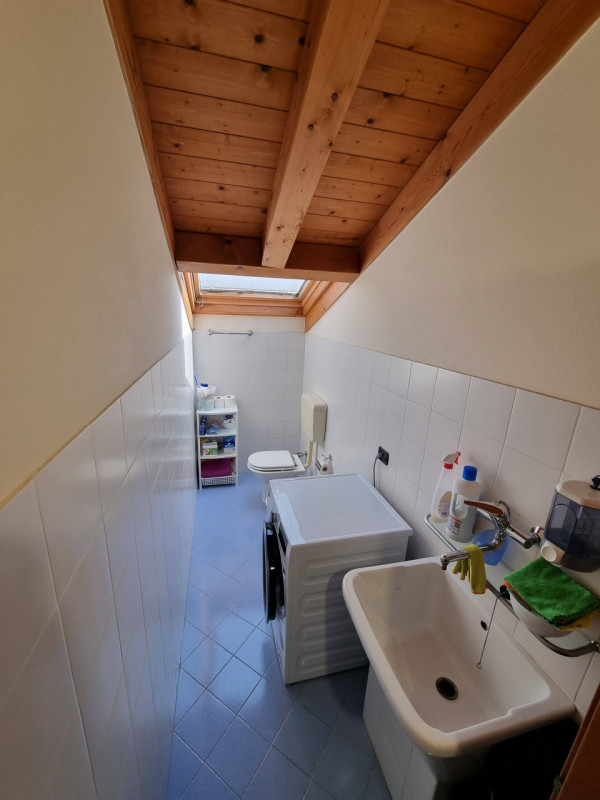 Pojana Maggiore (VI) Località Cagnano, proponiamo in Vendita interessante Appartamento con 3 came...