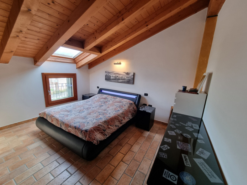 Pojana Maggiore (VI) Località Cagnano, proponiamo in Vendita interessante Appartamento con 3 came...