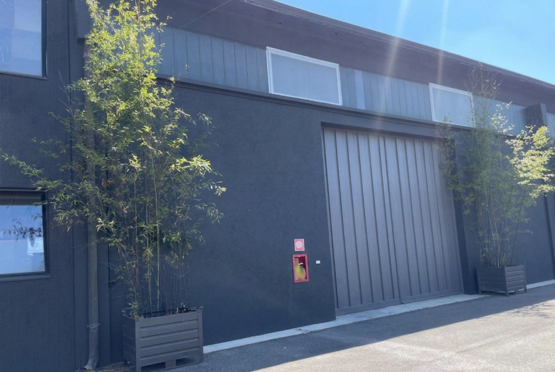 CALDOGNO: AFFITTASI PORZIONE DI CAPANNONE INDUSTRIALE SINGOLO di mq 850 circa H 5,50 sotto trave,...