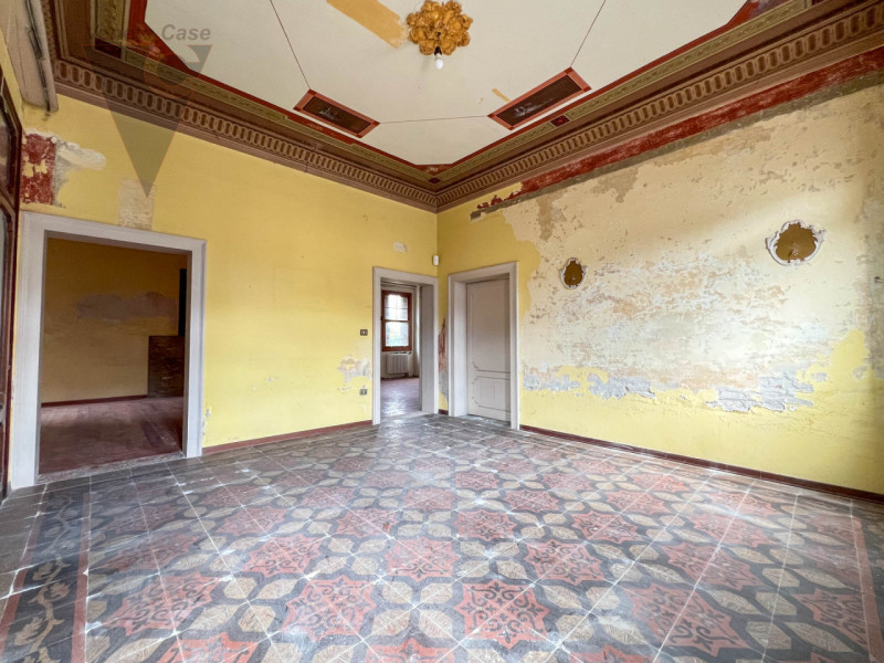 Nel cuore della cittadina di Bagnoli di Sopra, si propone in vendita una  Villa in perfetto stile...