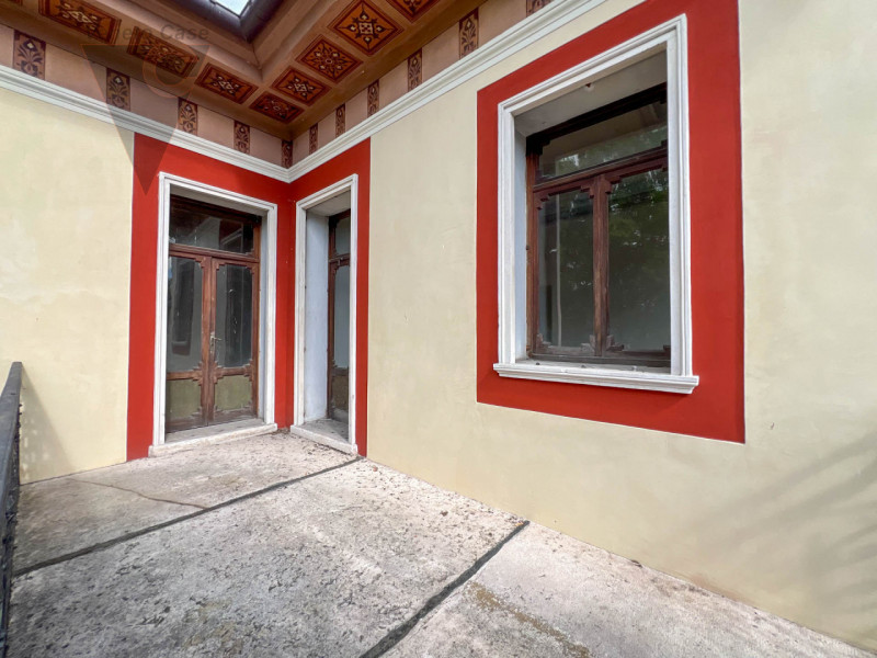 Nel cuore della cittadina di Bagnoli di Sopra, si propone in vendita una  Villa in perfetto stile...