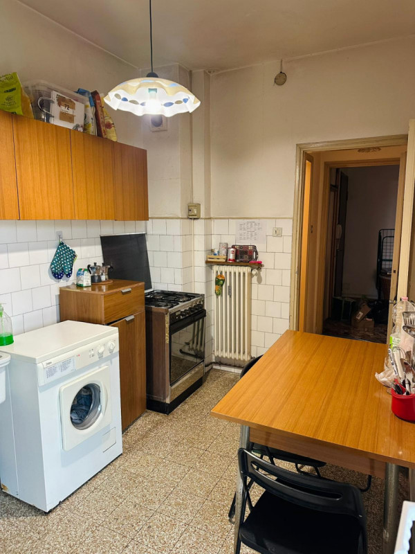 PRATO DELLA VALLE Classe F, EPgl,nren 220,30 KWh/mq anno
In residence con ampio verde condominial...