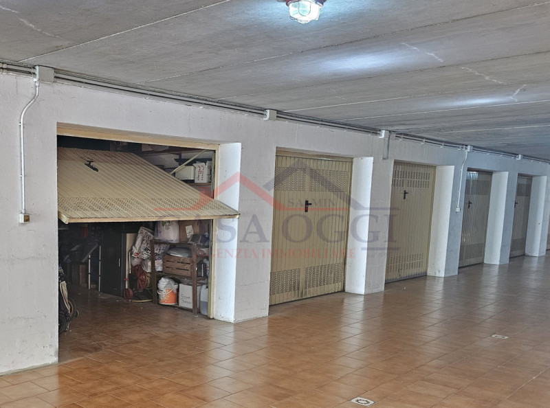 Rif.468A - Treponti di Teolo

Si propone in vendita ampio appartamento disposto su 2 livelli abit...