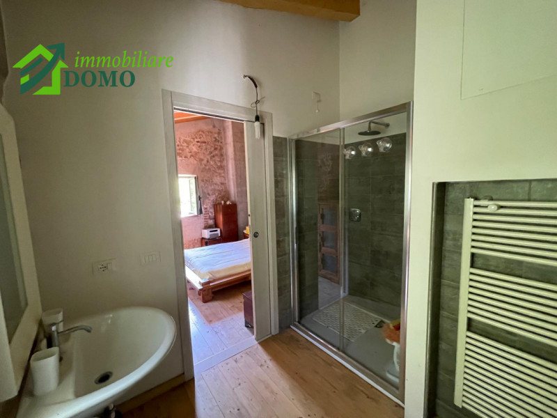 ARSIERO: Casa di testa €75.000
Info 0445824740

BUONI MOTIVI PER ACQUISTARE:
-Zona tranquilla
-Pr...