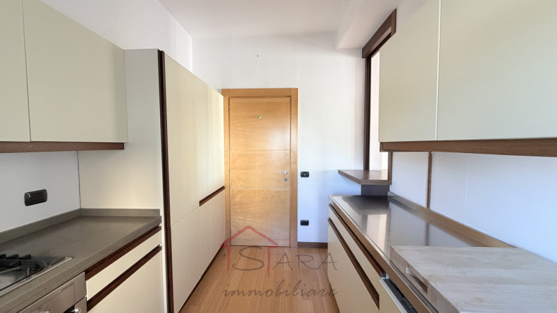 CENTRO STORICO – AMPIO 2 CAMERE RISTRUTTURATO CON TERRAZZO ABITABILE E VISTA SULLA PIAZZA

Nel cu...