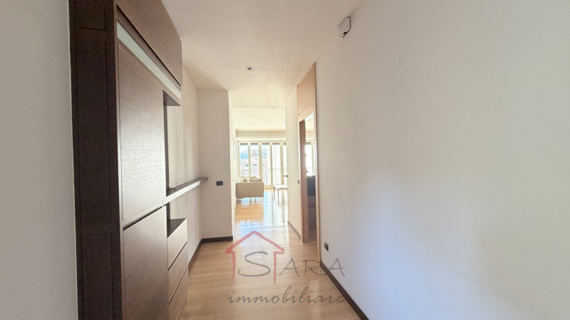CENTRO STORICO – AMPIO 2 CAMERE RISTRUTTURATO CON TERRAZZO ABITABILE E VISTA SULLA PIAZZA

Nel cu...