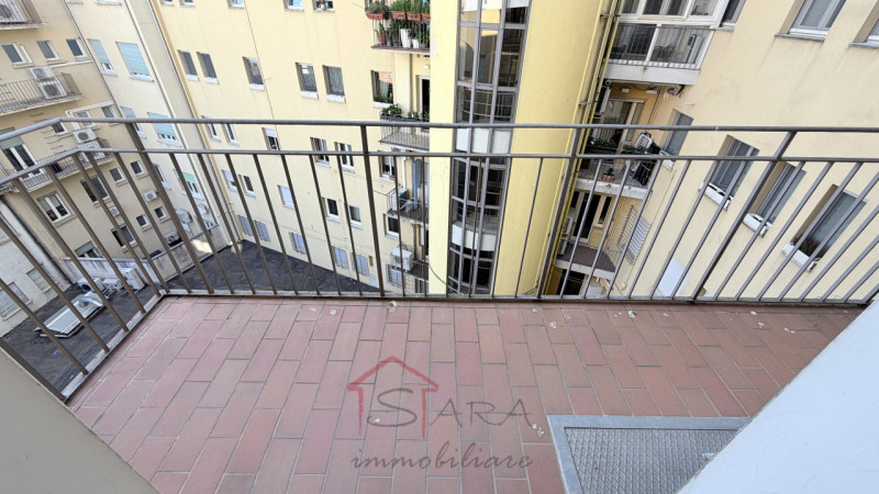 CENTRO STORICO – AMPIO 2 CAMERE RISTRUTTURATO CON TERRAZZO ABITABILE E VISTA SULLA PIAZZA

Nel cu...
