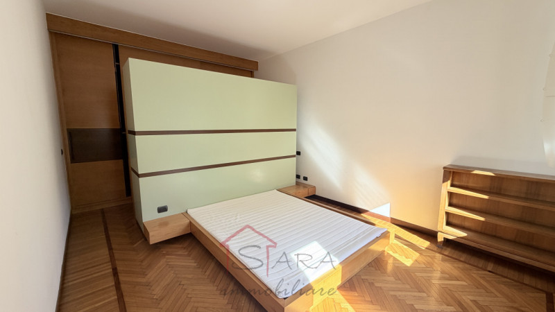 CENTRO STORICO – AMPIO 2 CAMERE RISTRUTTURATO CON TERRAZZO ABITABILE E VISTA SULLA PIAZZA

Nel cu...