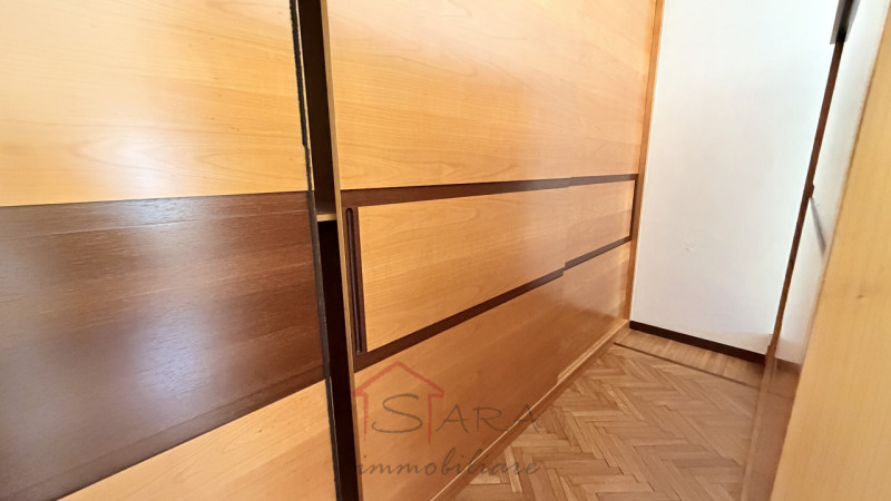 CENTRO STORICO – AMPIO 2 CAMERE RISTRUTTURATO CON TERRAZZO ABITABILE E VISTA SULLA PIAZZA

Nel cu...