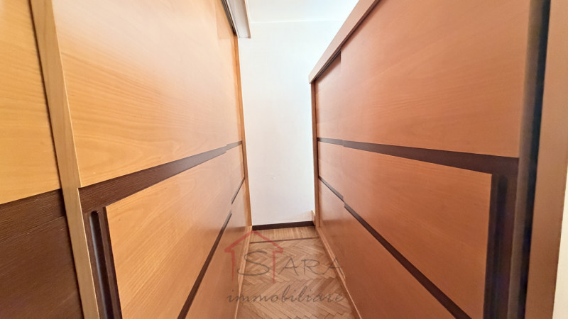 CENTRO STORICO – AMPIO 2 CAMERE RISTRUTTURATO CON TERRAZZO ABITABILE E VISTA SULLA PIAZZA

Nel cu...