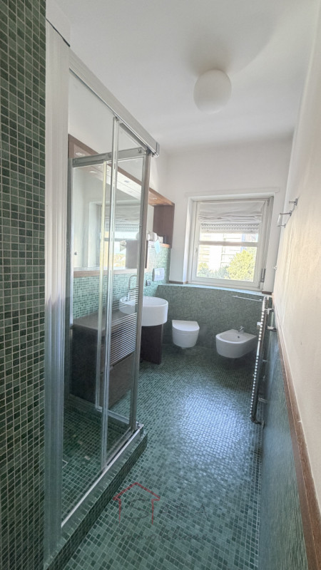 CENTRO STORICO – AMPIO 2 CAMERE RISTRUTTURATO CON TERRAZZO ABITABILE E VISTA SULLA PIAZZA

Nel cu...
