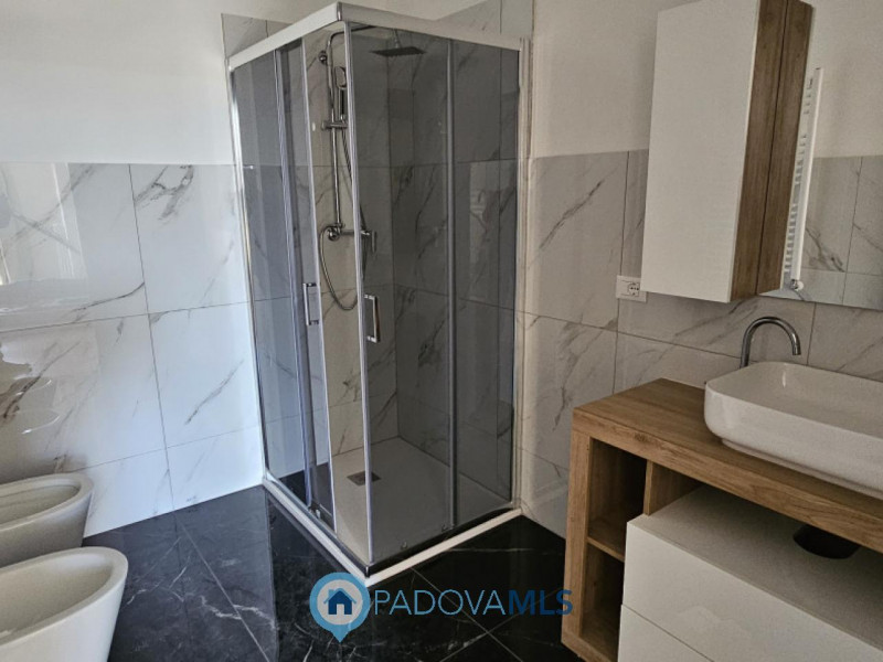 Immobile in esclusiva al Gruppo Padova MLS

PADOVA Zona Stanga - Via Pellizzo. Proponiamo in affi...