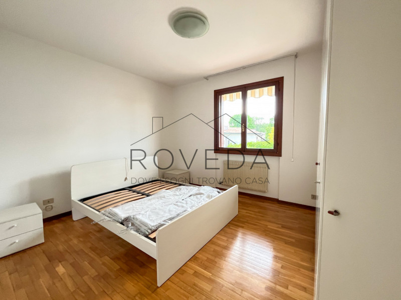 FRESCADA - PREGANZIOL

RIFERIMENTO: PR14

L'agenzia Roveda Immobiliare ha il piacere di proporre ...