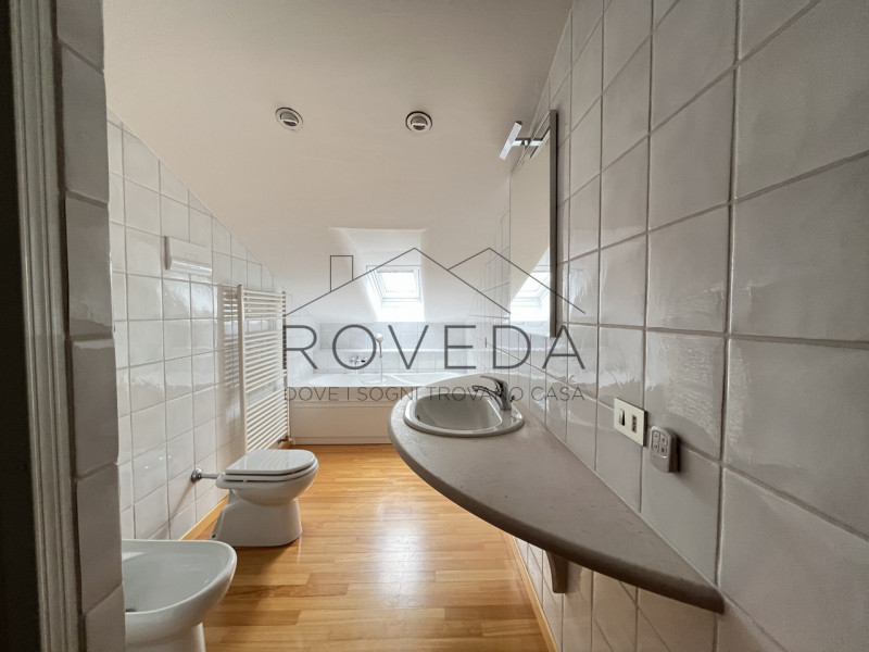 FRESCADA - PREGANZIOL

RIFERIMENTO: PR14

L'agenzia Roveda Immobiliare ha il piacere di proporre ...