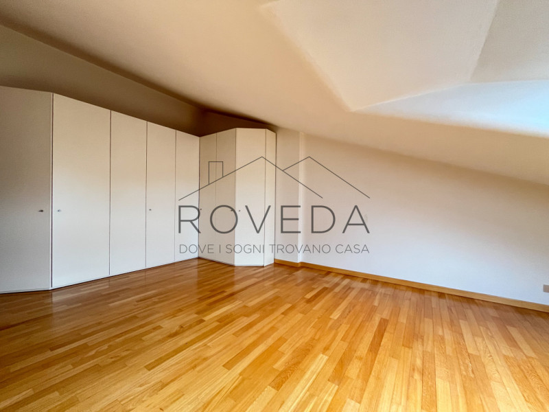 FRESCADA - PREGANZIOL

RIFERIMENTO: PR14

L'agenzia Roveda Immobiliare ha il piacere di proporre ...