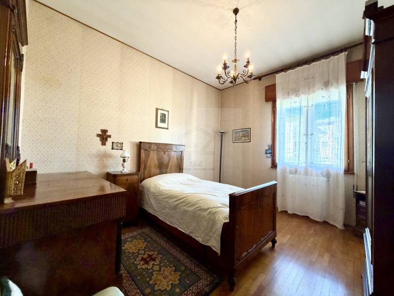PADOVA - BRUSEGANA 

CASA SINGOLA CARATTERIZZATA DA AMPI SPAZI INTERNI,  3 CAMERE + STUDIO AMPIA ...