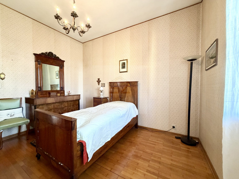 PADOVA - BRUSEGANA 

CASA SINGOLA CARATTERIZZATA DA AMPI SPAZI INTERNI,  3 CAMERE + STUDIO AMPIA ...