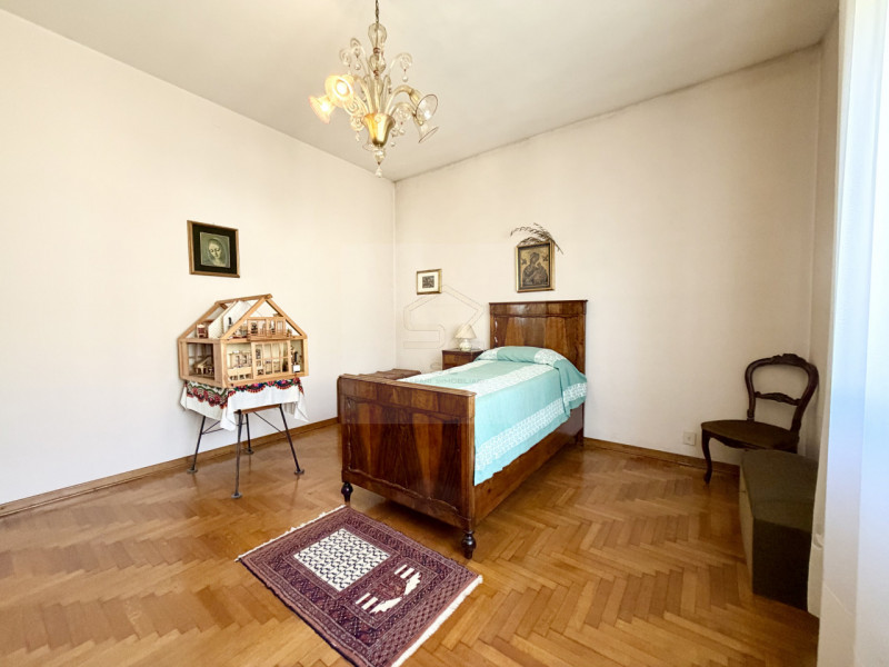 PADOVA - BRUSEGANA 

CASA SINGOLA CARATTERIZZATA DA AMPI SPAZI INTERNI,  3 CAMERE + STUDIO AMPIA ...