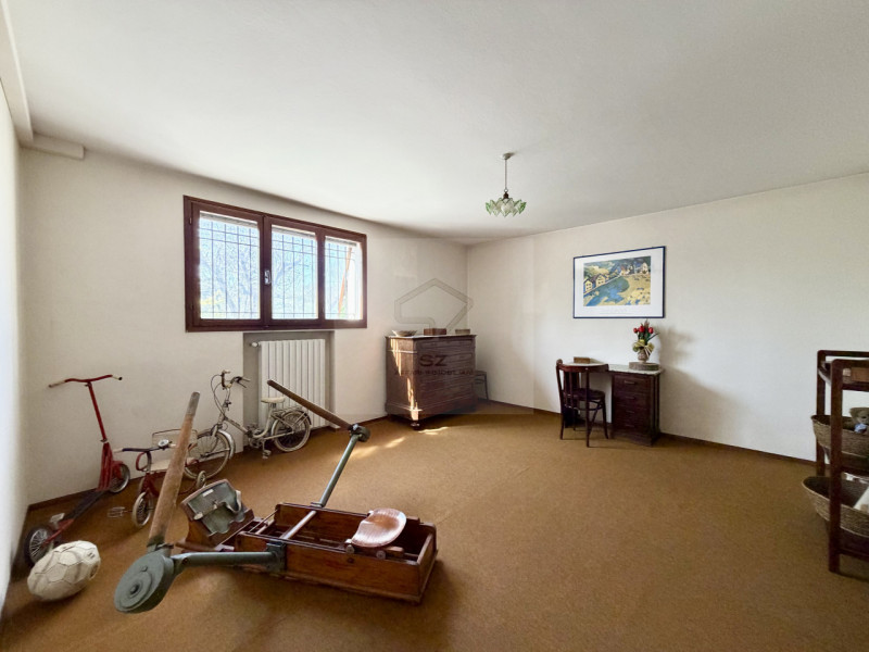 PADOVA - BRUSEGANA 

CASA SINGOLA CARATTERIZZATA DA AMPI SPAZI INTERNI,  3 CAMERE + STUDIO AMPIA ...