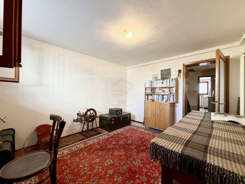 PADOVA - BRUSEGANA 

CASA SINGOLA CARATTERIZZATA DA AMPI SPAZI INTERNI,  3 CAMERE + STUDIO AMPIA ...