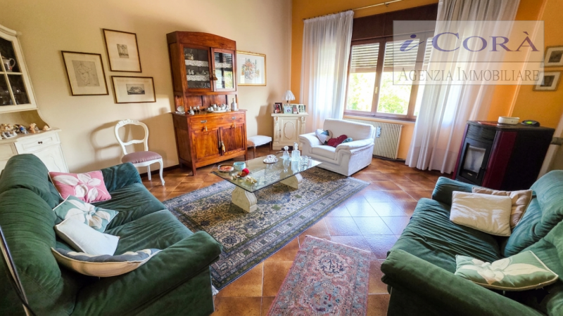 Feriole di Teolo, Bifamiliare completamente autonoma con accessi indipendenti, sviluppata su live...
