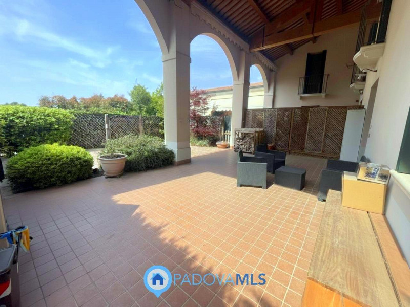 Immobile in esclusiva al Gruppo Padova MLS

Scopri questa interessante bifamiliare situata a Ruba...