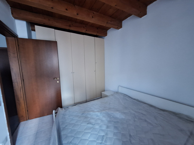 Vicenza, in Corso Padova, affittasi mini appartamento al piano secondo, senza ascensore, completa...