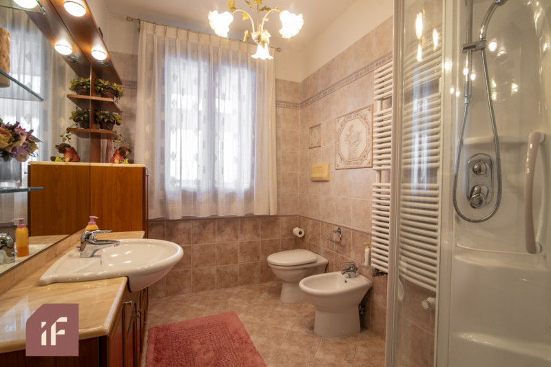 MURELLE - VILLANOVA DI CAMPOSAMPIERO: Villa singola completamente ristrutturata nel 2005 e parzia...