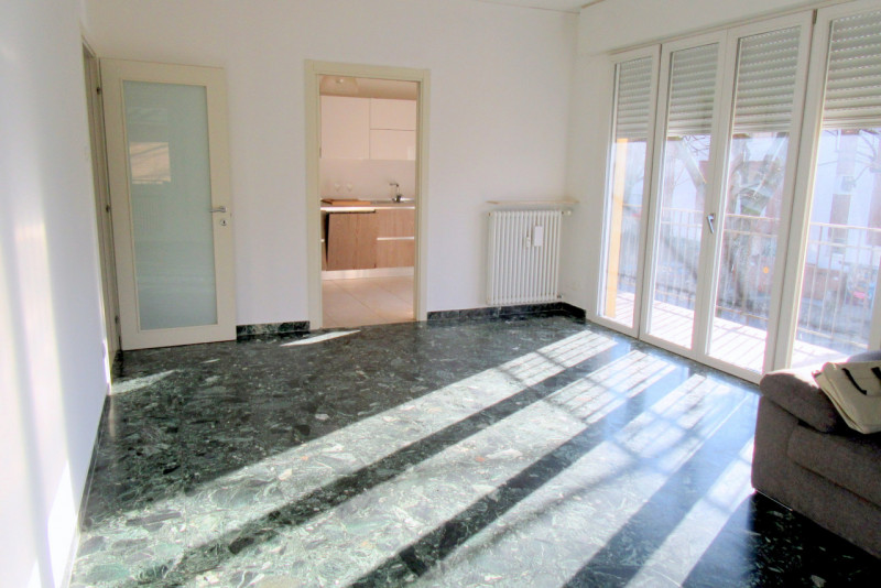AMPIO 4 CAMERE RISTRUTTURATO A SACRA FAMIGLIA €.335.000 - rif.DOM4954  

Appartamento ristruttura...