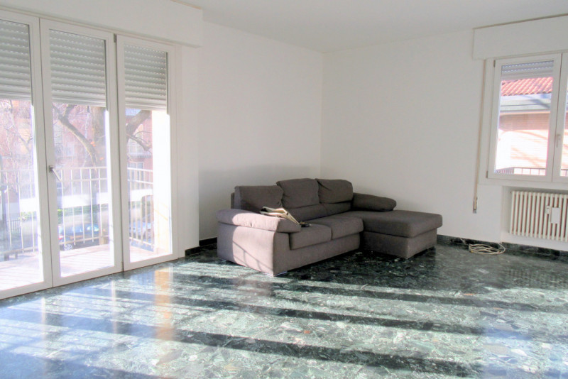 AMPIO 4 CAMERE RISTRUTTURATO A SACRA FAMIGLIA €.335.000 - rif.DOM4954  

Appartamento ristruttura...
