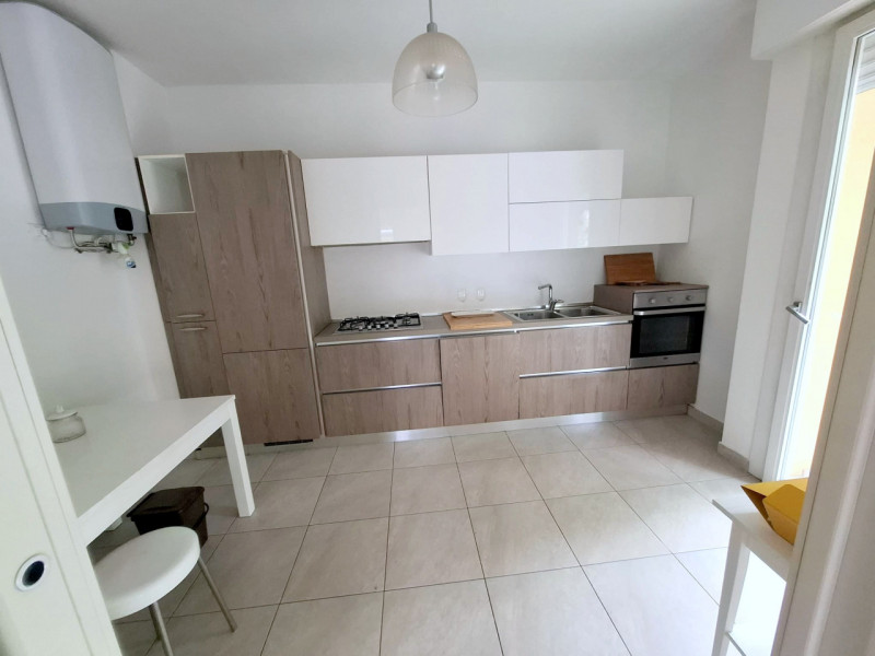 AMPIO 4 CAMERE RISTRUTTURATO A SACRA FAMIGLIA €.335.000 - rif.DOM4954  

Appartamento ristruttura...