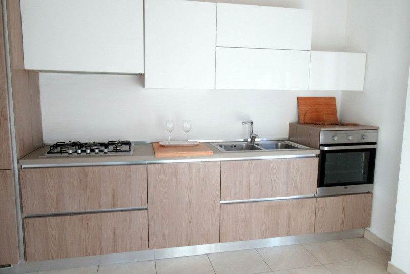AMPIO 4 CAMERE RISTRUTTURATO A SACRA FAMIGLIA €.335.000 - rif.DOM4954  

Appartamento ristruttura...