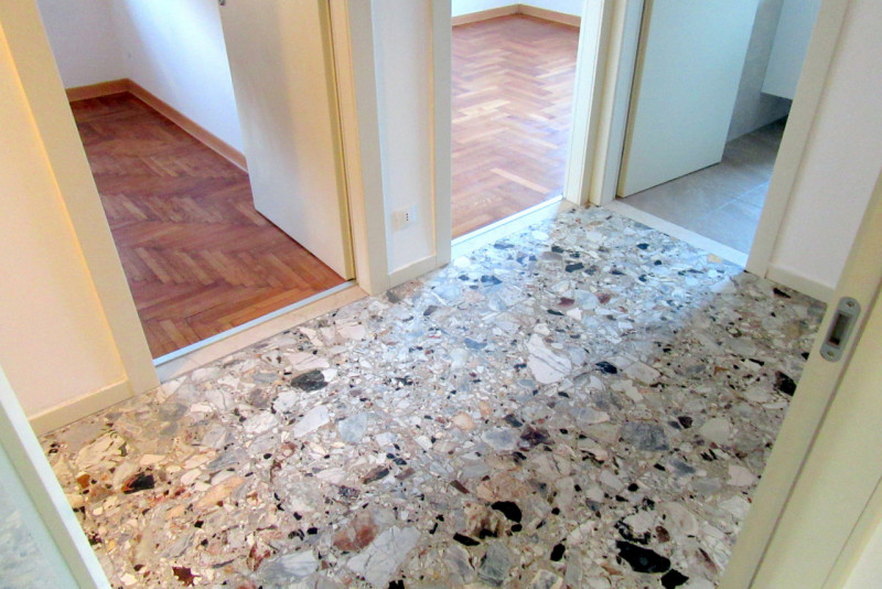 AMPIO 4 CAMERE RISTRUTTURATO A SACRA FAMIGLIA €.335.000 - rif.DOM4954  

Appartamento ristruttura...