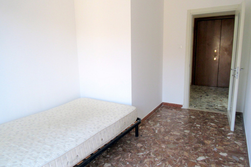 AMPIO 4 CAMERE RISTRUTTURATO A SACRA FAMIGLIA €.335.000 - rif.DOM4954  

Appartamento ristruttura...