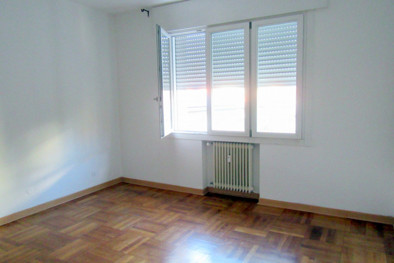 AMPIO 4 CAMERE RISTRUTTURATO A SACRA FAMIGLIA €.335.000 - rif.DOM4954  

Appartamento ristruttura...
