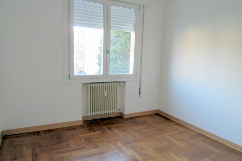 AMPIO 4 CAMERE RISTRUTTURATO A SACRA FAMIGLIA €.335.000 - rif.DOM4954  

Appartamento ristruttura...