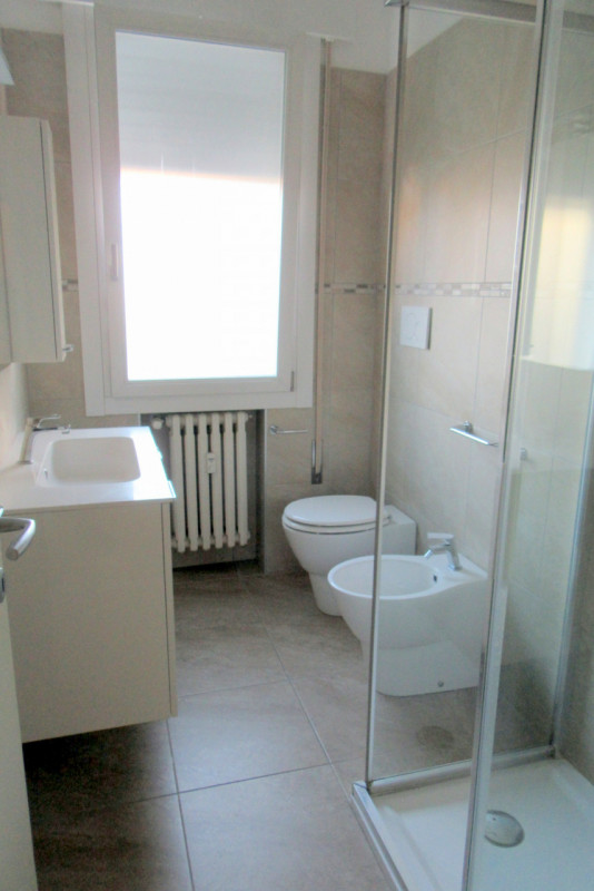AMPIO 4 CAMERE RISTRUTTURATO A SACRA FAMIGLIA €.335.000 - rif.DOM4954  

Appartamento ristruttura...